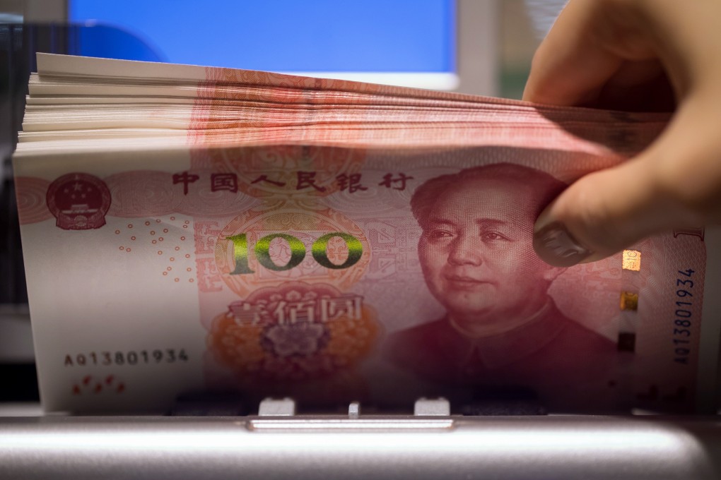 The Chinese yuan traded offshore fell to its lowest level in eight months on Friday. Photo: Bloomberg