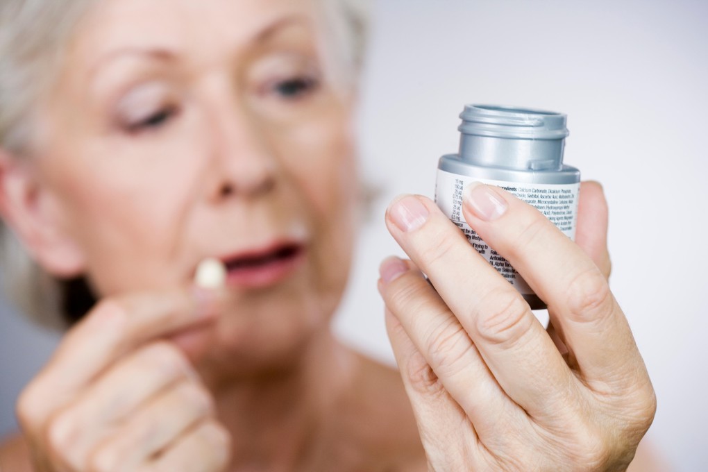 Many medicines prescribed to the elderly interfere with their cognitive functions and are associated with a higher risk of dementia. Photo: Alamy