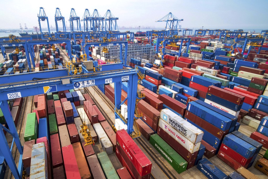 A Bank of America Merrill Lynch survey of fund managers found investors are shifting away from equities to bonds as trade war concerns send recession risk to an eight-year high. Cargo containers in a port in Qingdao. Photo: AP