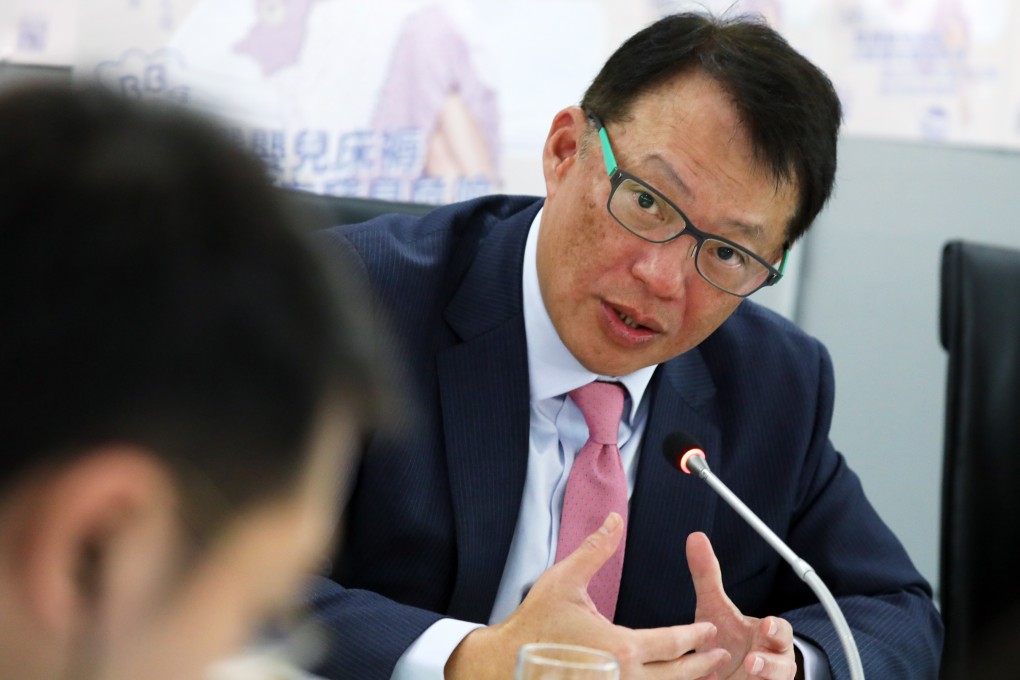 Clement Chan, the public relations chairman of the Consumer Council, said hundreds of complaints had been filed about online shipping. Photo: Nora Tam