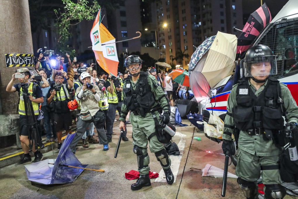 Riot police and protesters clash in Wong Tai Sin on August 3. Photo: Sam Tsang