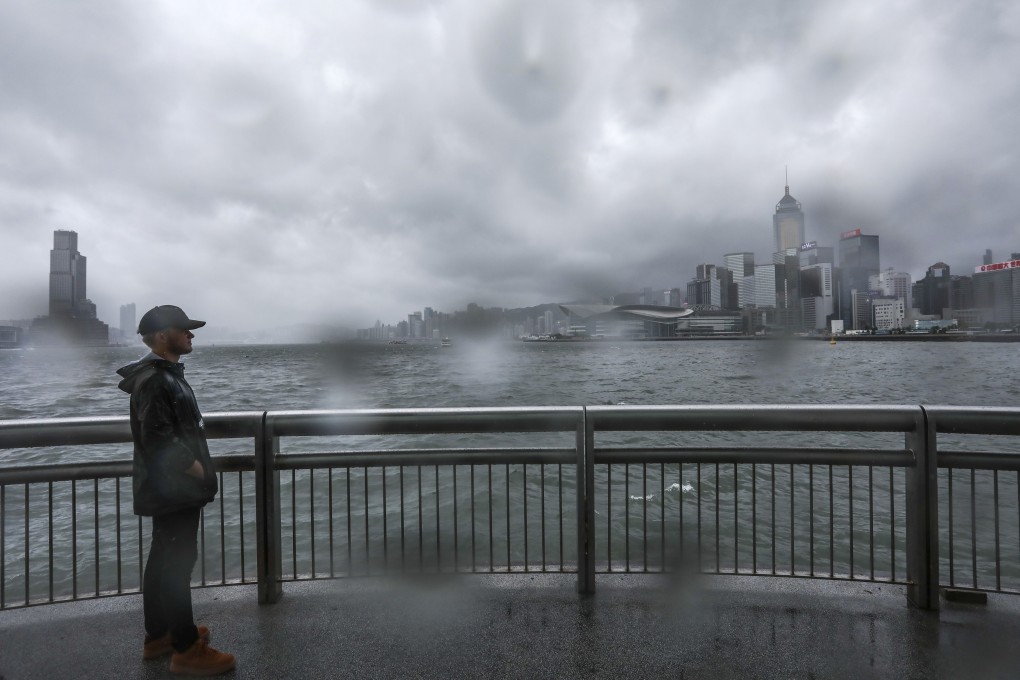 Hong Kong kicks off the weekend with heavy showers. Photo: Jonathan Wong