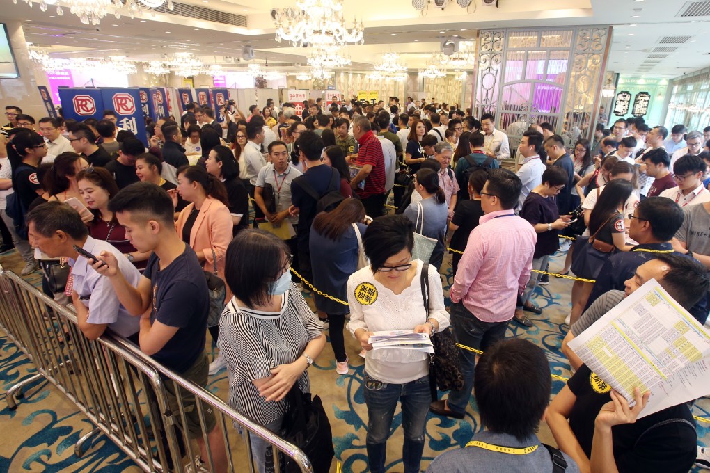 As many as 8,900 buyers registered for 354 apartments at The Aurora offered by Billion Development & Project Management in Tsuen Wan on August 17. Photo: David Wong