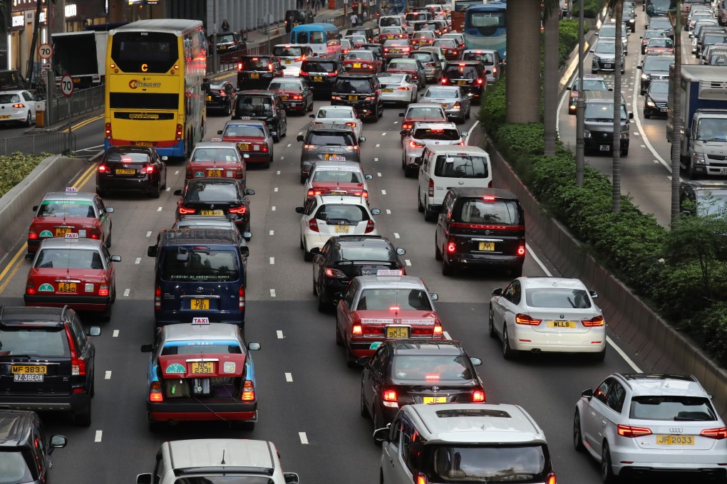 Bumper-to-bumper traffic on Gloucester Road in Wan Chai. Photo: Dickson Lee