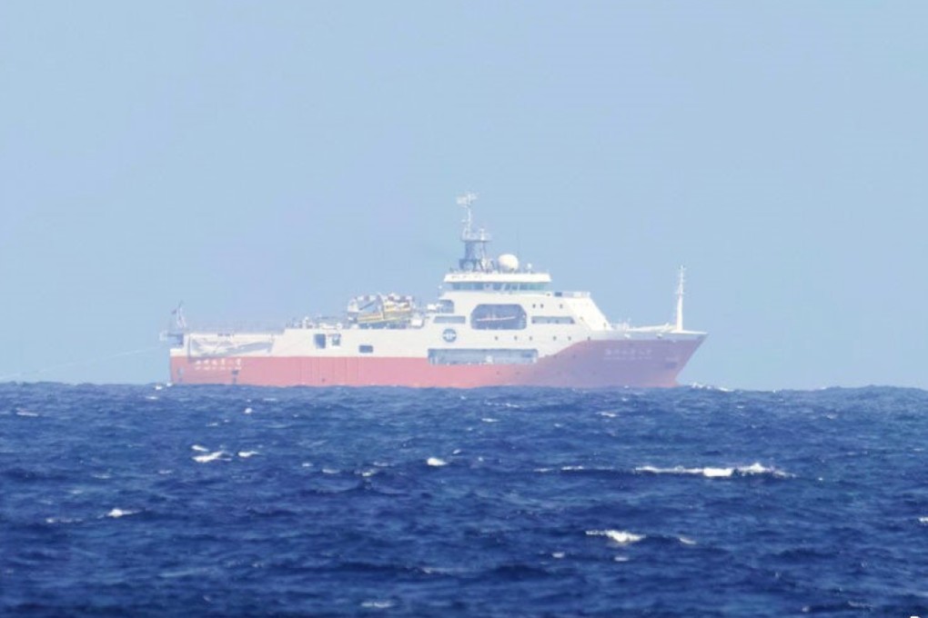 The Chinese vessel continued to survey Vietnam’s EEZ on Saturday under escort from at least four ships. Photo: Weibo