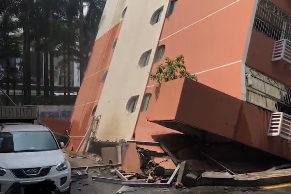 The building leans to one side after apparently sinking into the ground. Photo: Weibo