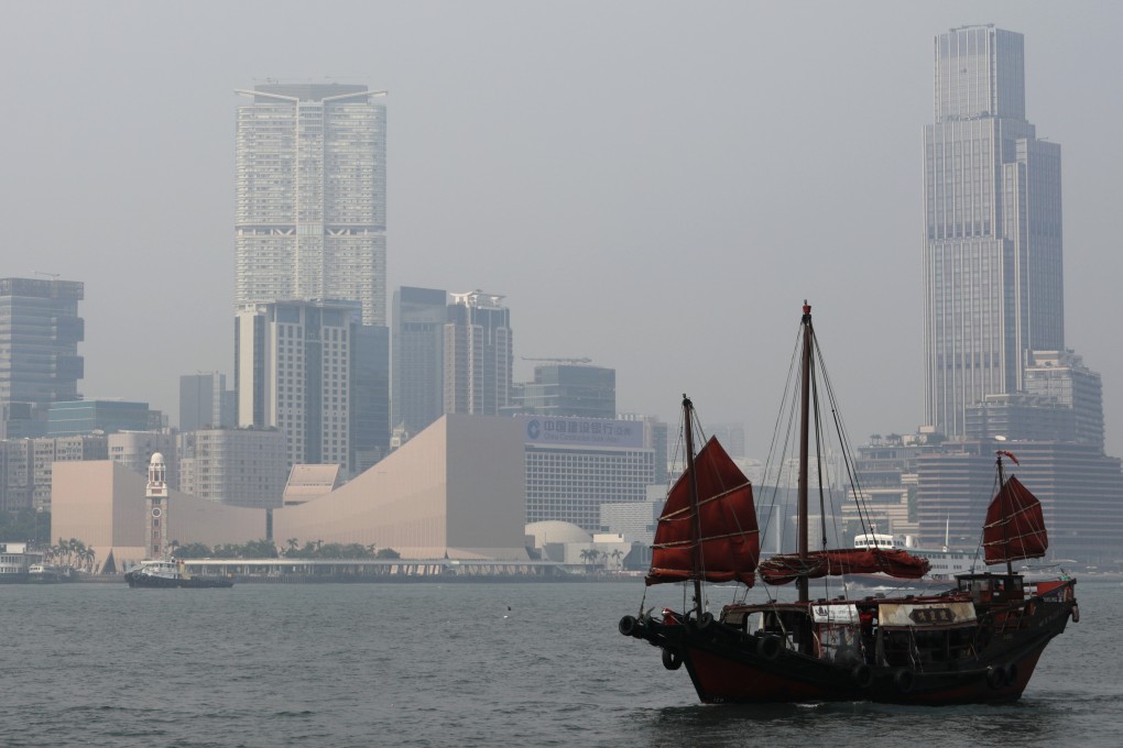 Tropical Storm Podul caused a hot and hazy day in Hong Kong. Photo: May Tse