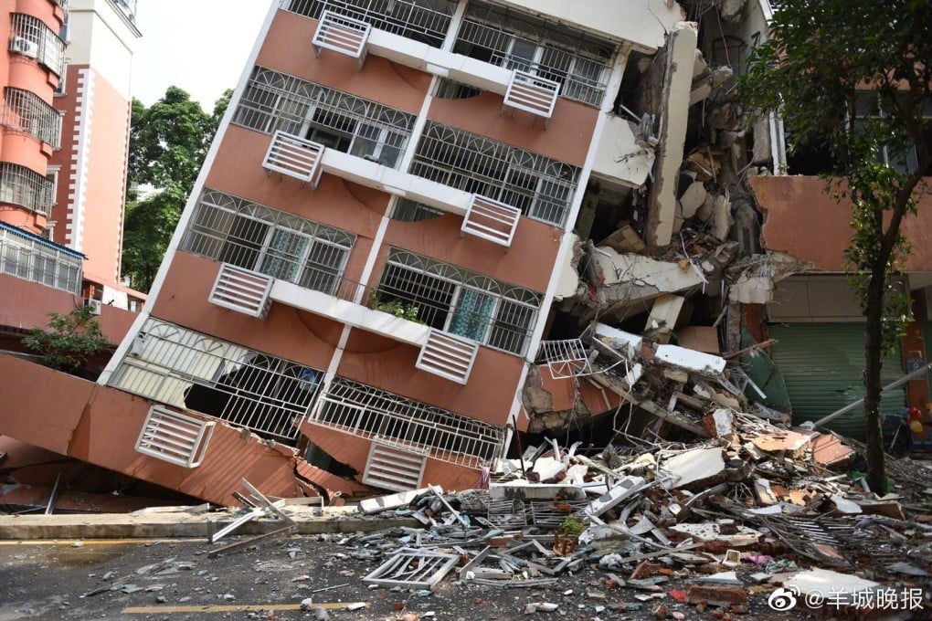 A building in the Heping Xinqu residential estate in Shenzhen’s Louhu district collapsed on Wednesday. Photo:Weibo