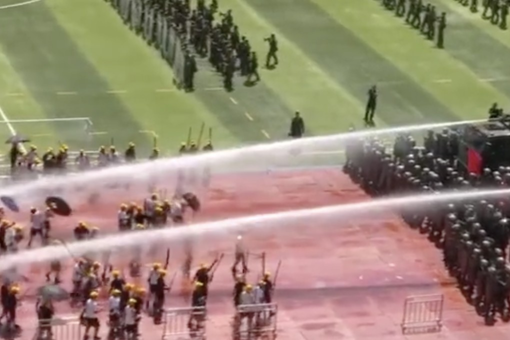 The People’s Armed Police stage a new drill featuring anti-riot exercises. Photo: Weibo