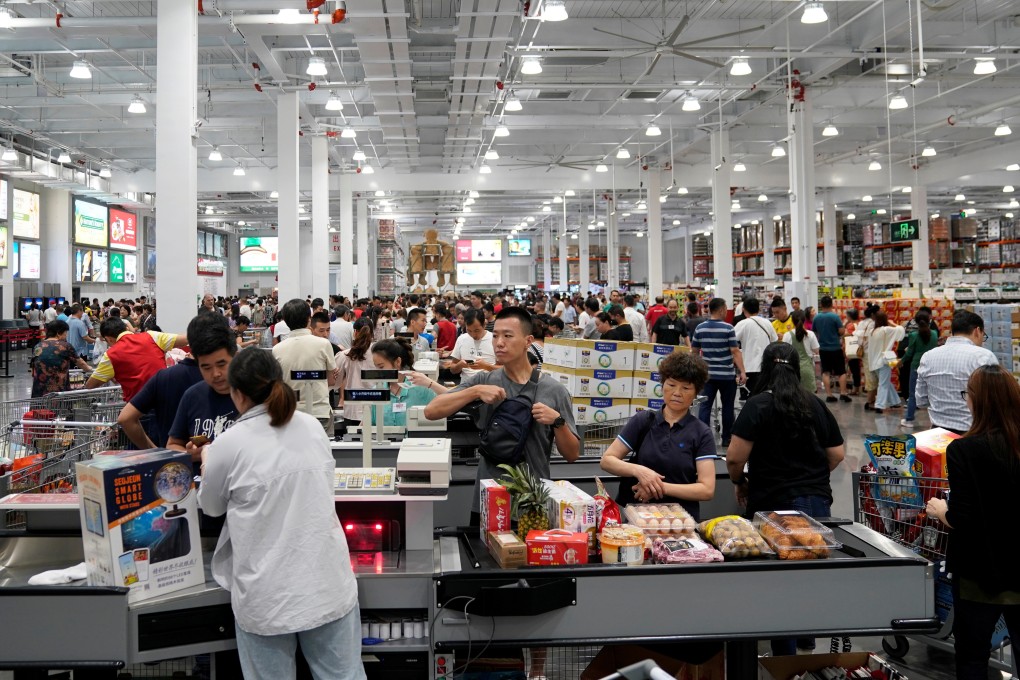 American firms that leave China will be turning their backs on 400 million middle-class consumers – more than the entire population of the United States. Photo: Reuters