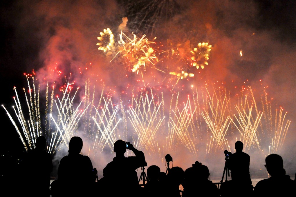 Fireworks during the Shanghai International Music and Fireworks Festival on October 3, 2015. Photo: Imaginechina