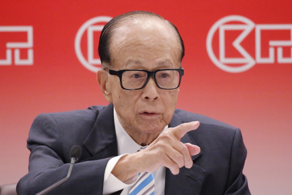Hong Kong tycoon Li Ka-shing has called on those in power to show humanity and provide a ‘way out’ for young people amid the protest crisis. Photo: AP