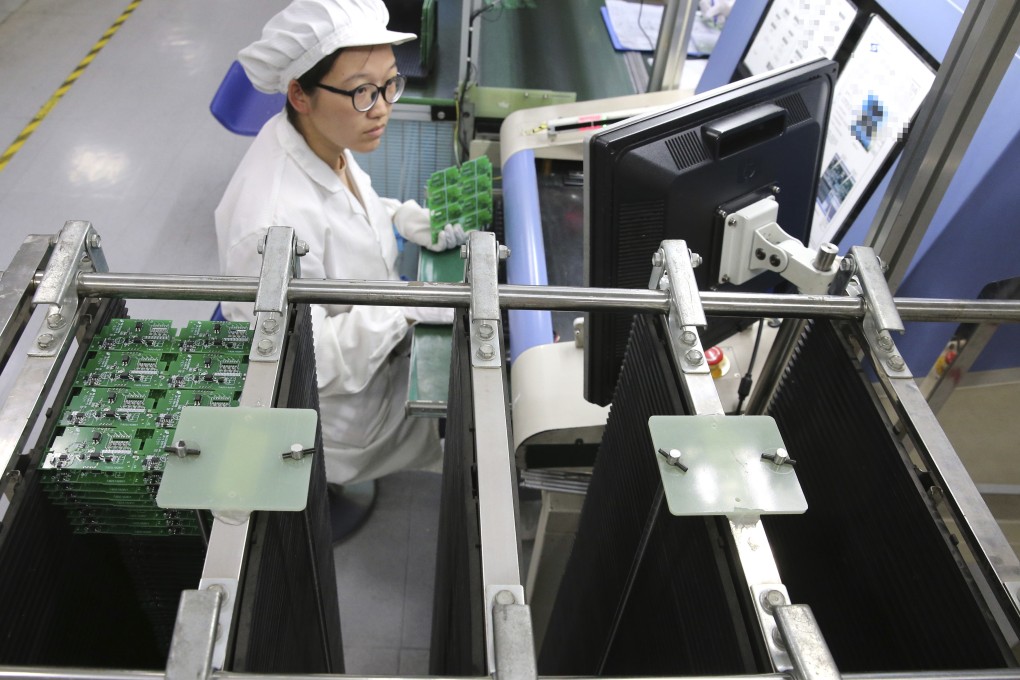 Data from the National Bureau of Statistics showed that the producer price index (PPI), reflecting the prices that factories charge wholesalers for their products, fell 0.8 per cent. Photo: AP