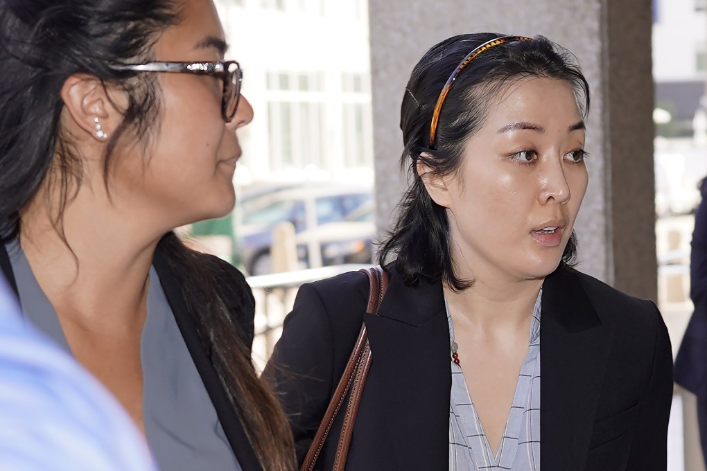 Tiffany Li (right) arrives at the courthouse in Redwood City, California, on Thursday. Photo: AP