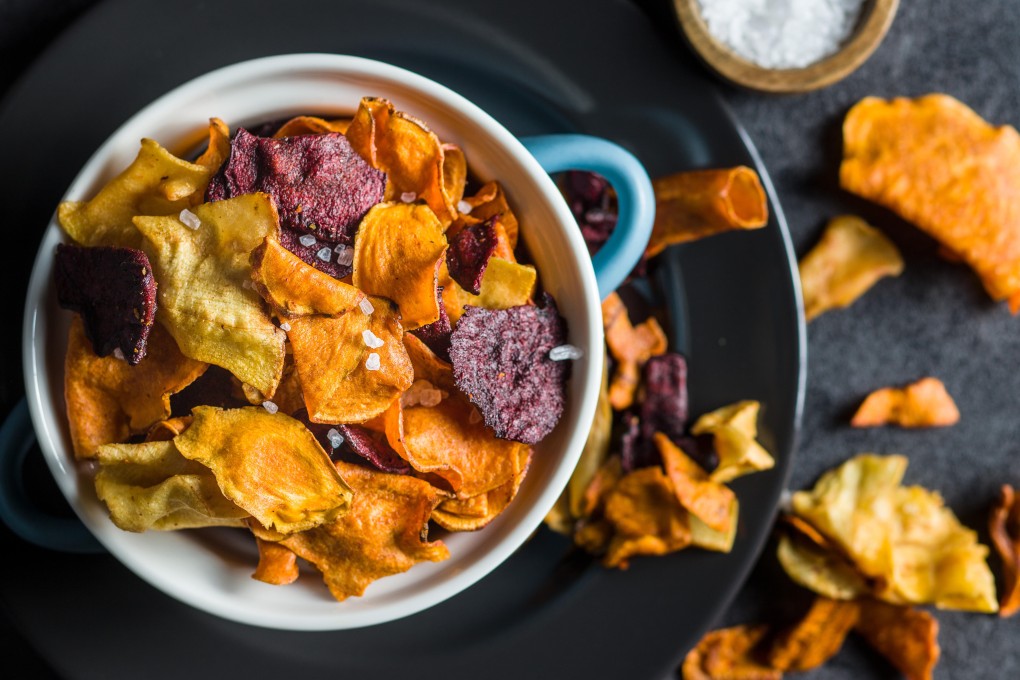 The Consumer Council warns people to be more aware of the risks in thinking vegetable chips are more healthy than potato chips. Photo: Alamy