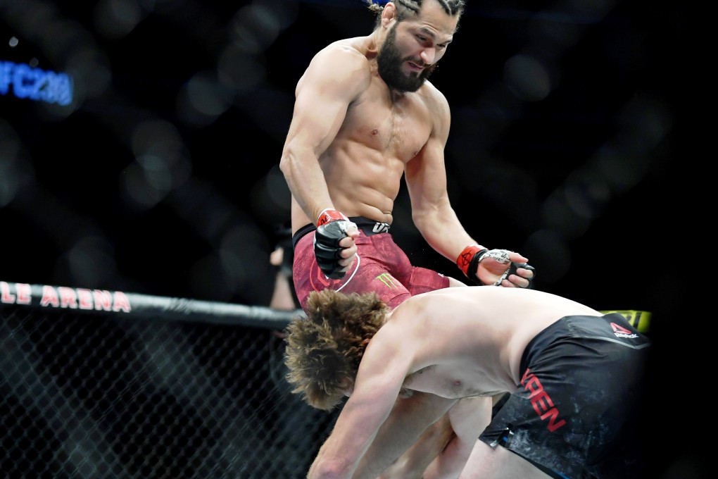 Jorge Masvidal lands a flying knee KO against Ben Askren at UFC 239, setting the record for fastest knockout in UFC history in five seconds. Photos: USA TODAY Sports