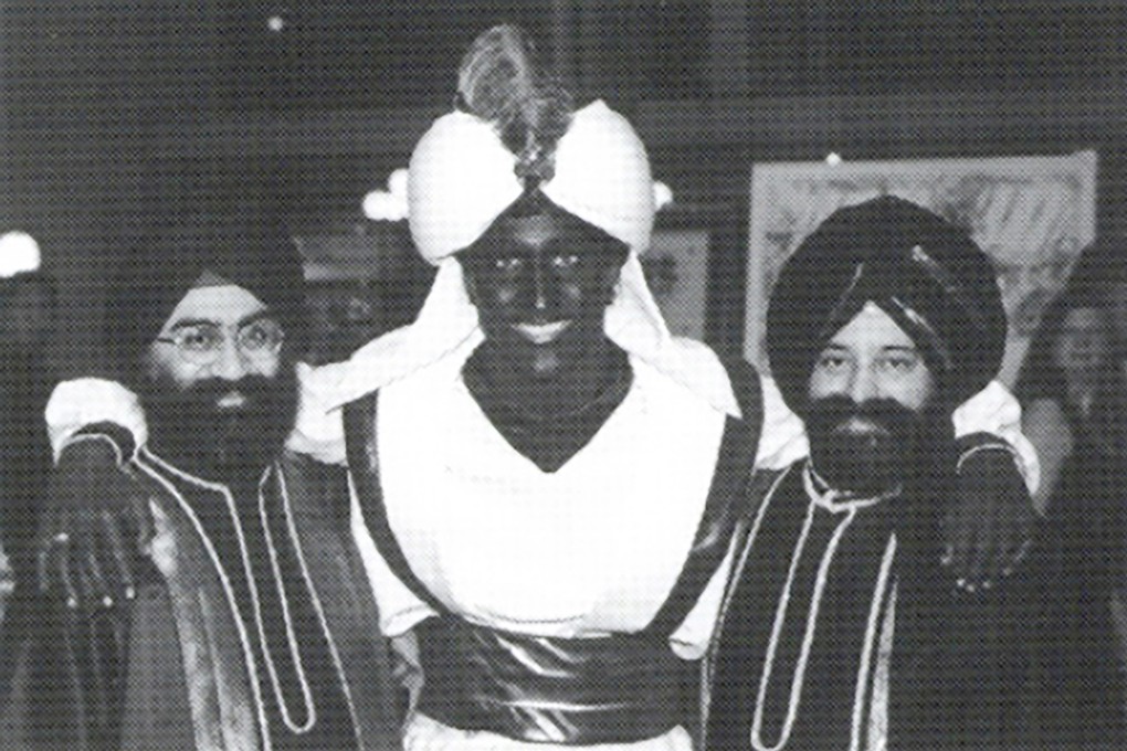 This April 2001 photo, which appeared in a newsletter from the West Point Grey Academy, shows a costumed Justin Trudeau, his face and hands darkened by make-up, attending an “Arabian Nights” gala in Vancouver. Photo: West Point Grey Academy/The Canadian Press via AP