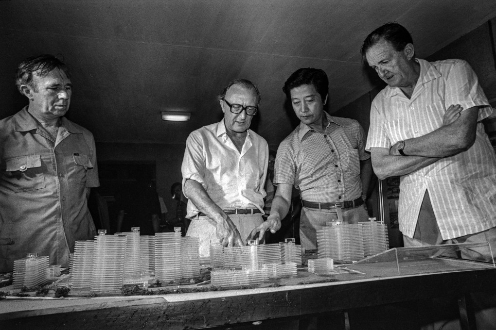 From the left, New Territories secretary David Akers-Jones, British secretary of state for foreign and Commonwealth affairs Lord Carrington, Donald Liao Poon-huai, director of housing, and governor Sir Murray MacLehose admire a housing model during their visit to the Wo Che Estate in Sha Tin, in June 1979. Photo: C.Y. Yu