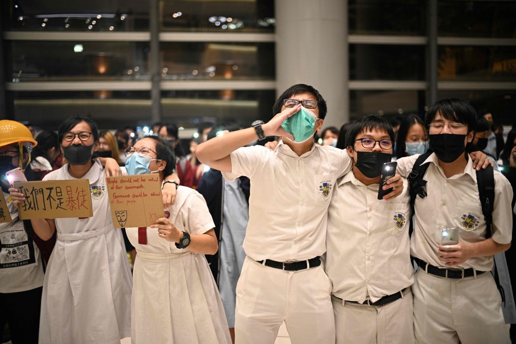 Students gather at a shopping mall in Lok Fu on September 23 to sing “Glory to Hong Kong”, which has become the anthem of the pro-democracy protests. Photo: AFP