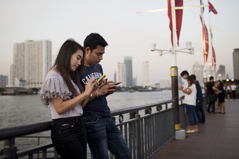 Chinese investors see Southeast Asians as ‘comfortable’ with mobile technologies. Photo: Bloomberg