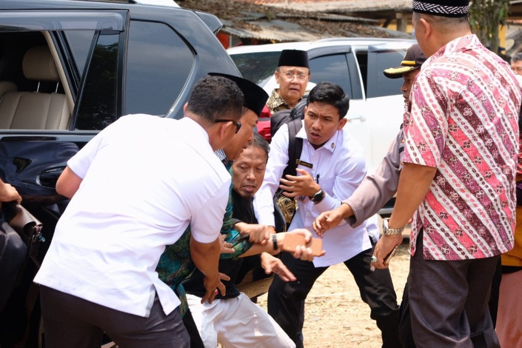 The moment Indonesia's Security Minister Wiranto was stabbed. Photo: Handout