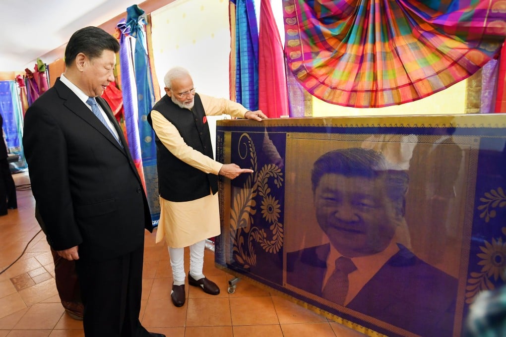 There were plenty of photo opportunities when Indian Prime Minister Narendra Modi (right) and Chinese President Xi Jinping visited the coastal town of Mamallapuram on Saturday. Photo: DPA
