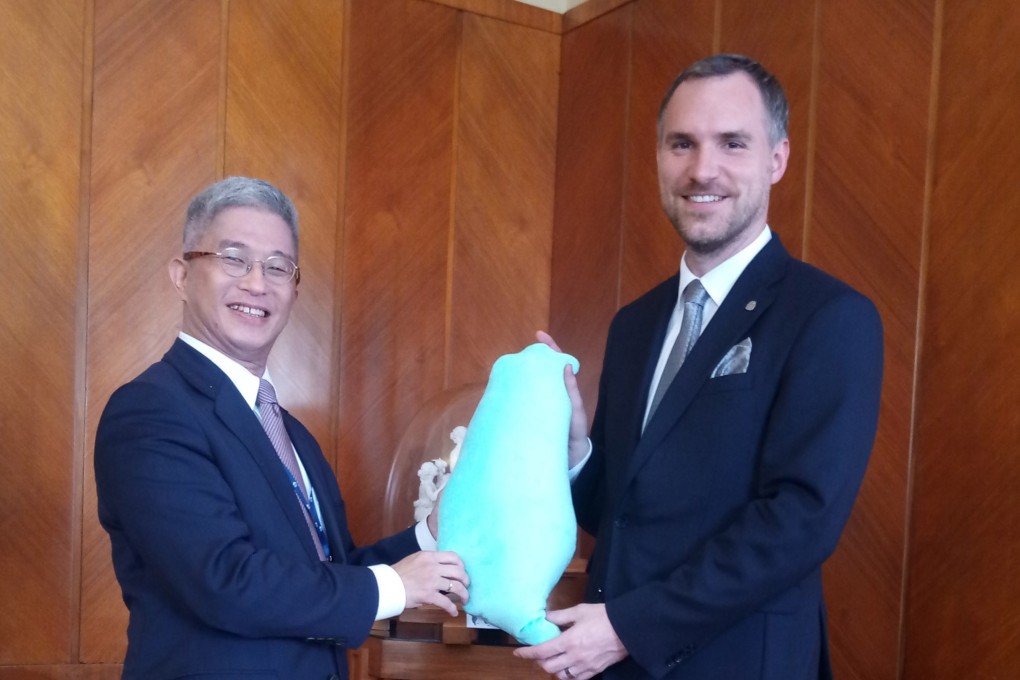 Taiwanese deputy foreign minister Hsu Szu-chien meets Prague mayor Zdenek Hrib in the Czech capital on Monday. Photo: CNA