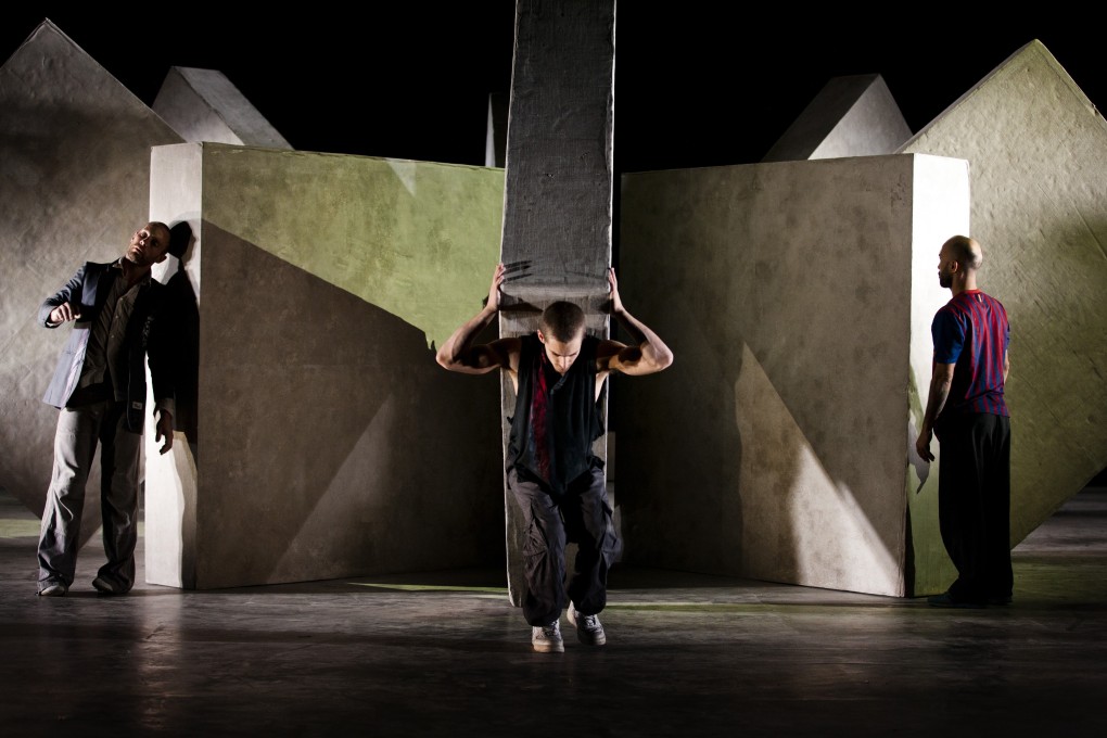 Sidi Larbi Cherkaoui’s contemporary dance production, Puz/zle – focusing on identity and how people try to fit together, but sometimes fail to connect – will be staged in Hong Kong on December 13 and 14. Photo: Koen Broos