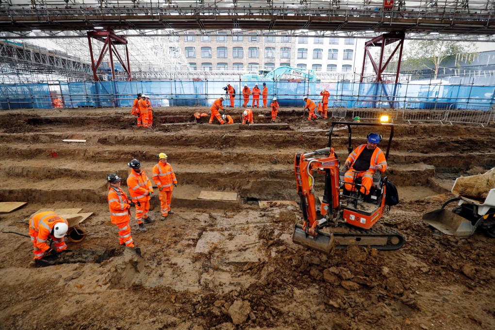 Field archaeologists work on the excavation of a late 18th to mid 19th century cemetery under St James Gardens near Euston railway station in London in November 2018. Photo: AFP