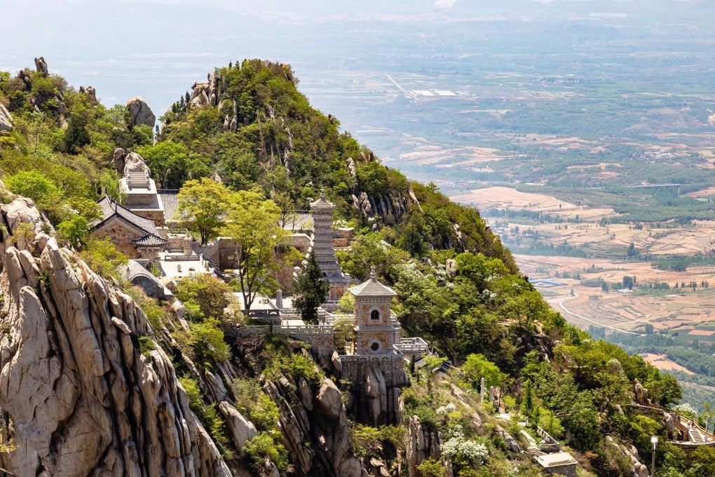 A mountaintop temple in Dengfeng county, Henan province, China. Photo: Alamy
