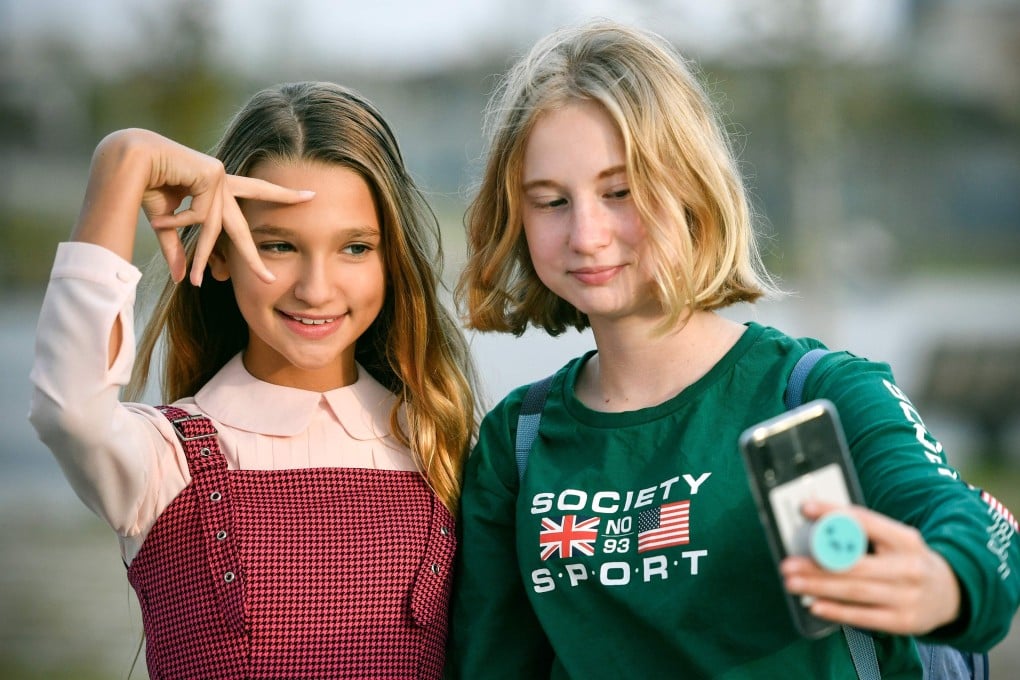Russian child blogger Liza Anokhina (left) is only 12 years old, but already has 2.4 million followers on Instagram. Russia counts some 40 million Instagram users, behind only Indonesia, India, Brazil and the United States. Photo: AFP