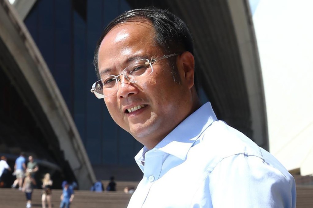 Chinese billionaire Huang Xiangmo pictured outside the Sydney Opera House. Photo: Twitter