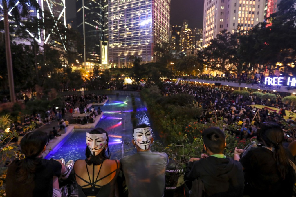 Rally-goers gather in Central, condemning police’s handling of the unrest rocking the city. Photo: Xiaomei Chen