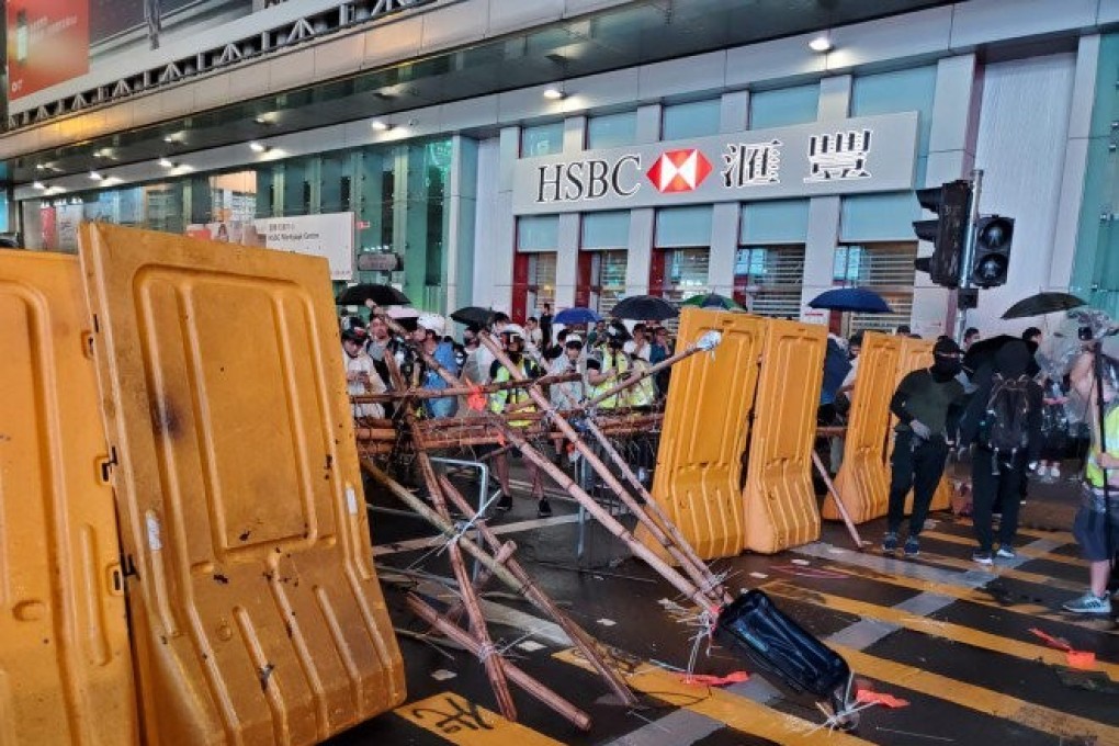 Anti-government protesters set up a catapult and barricade near an HSBC branch in Hong Kong’s Mong Kok district in this photo from October 6. Photo: Handout