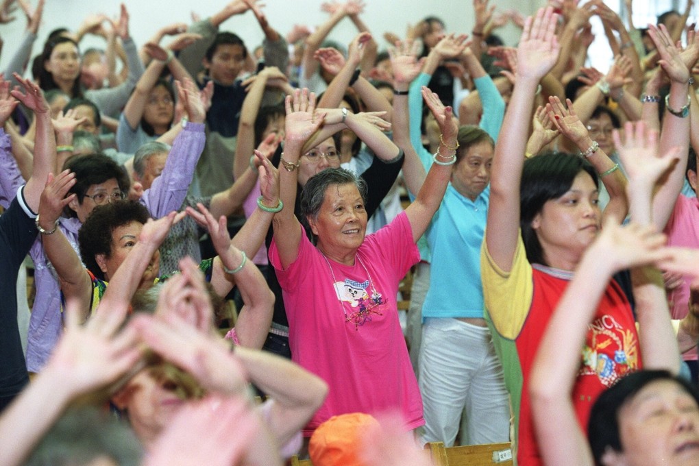 Keeping weight off as you age requires maintaining physical activity. Here, more than 500 elderly people attend a keep-fit exercise session organised by the Hong Kong Council of Social Service. Photo: Dickson Lee