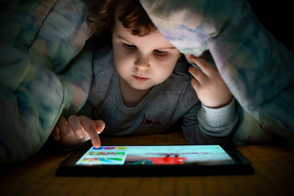 There are no hard and fast rules with regards to children and screen time. Whether that is a problem depends on who you ask. Photo: Shutterstock