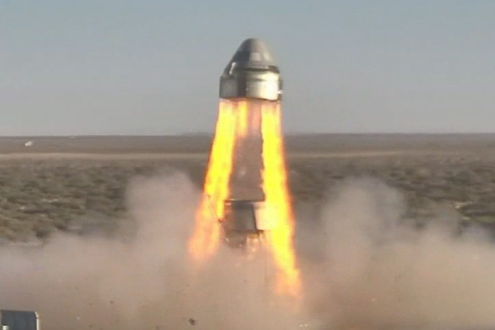 The four engines ignited and blasted the Starliner at full speed to the sky. Photo: AP