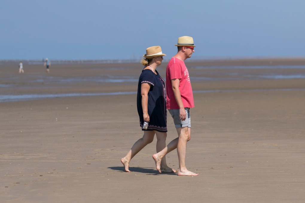 Do you know the signs that you are in an ‘almost relationship’? Is one of you less committed to it than the other? You may be able to salvage the relationship, but you may also have to give up on it and move on. Photo: MediaWorldImages/Alamy