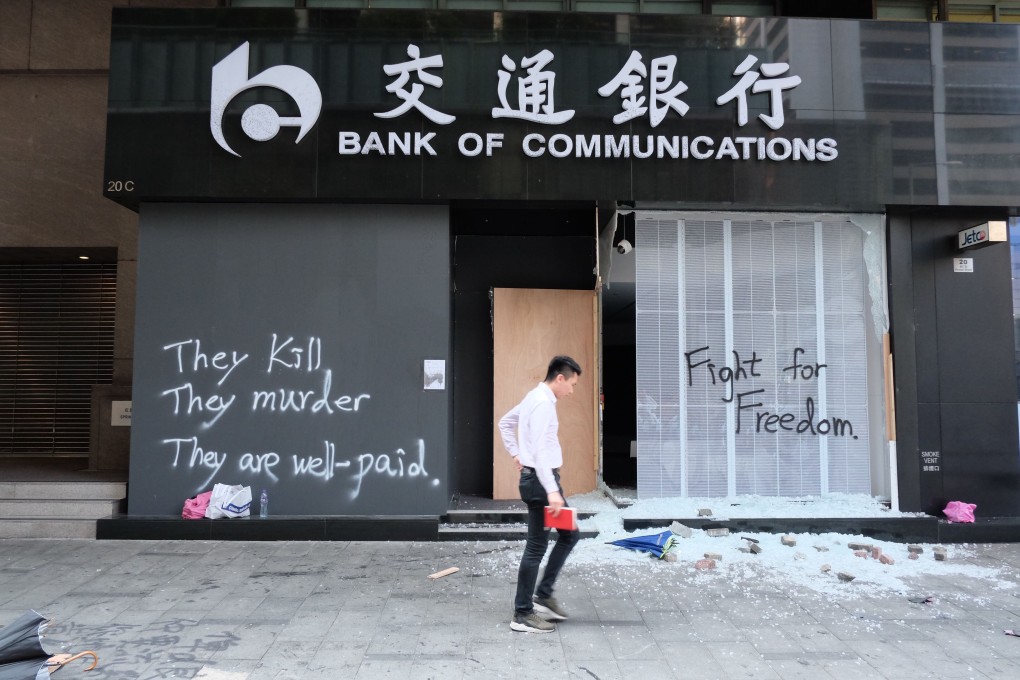 A branch of Bank of Communication was vandalised at Pedder Street in Central. Photo: Stanley Shin