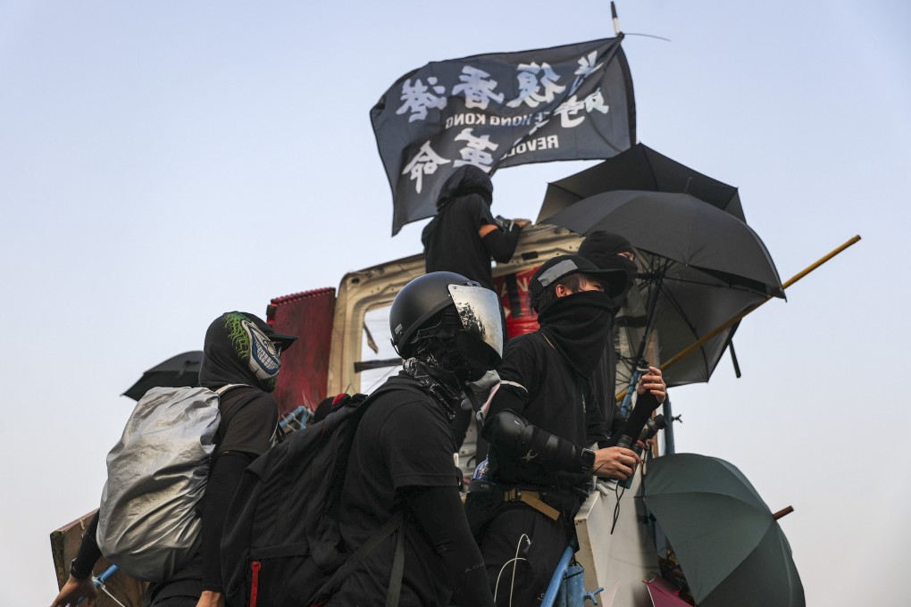 Students protesting at Chinese University prepare for clashes with police. Photo: Sam Tsang