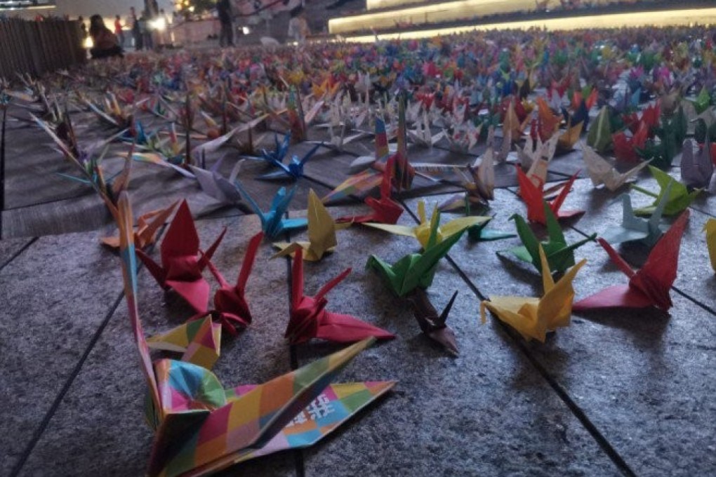 Paper cranes, a symbol of peace, left in Tsuen Wan after protesters were cleared away by police on October 13. Photo: Handout