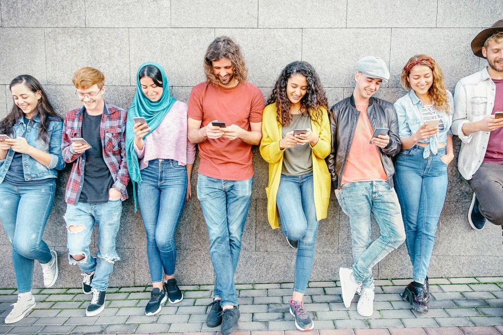 Companies like Uber and Hinge are turning to Instagram meme accounts to draw in Generation Z users. Photo: Shutterstock