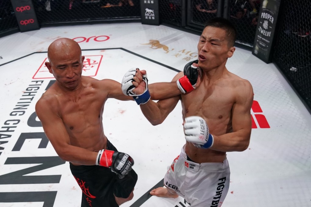 Liu Lianjie lands a punch on Yuan Chunbo. Photos: Legend FC