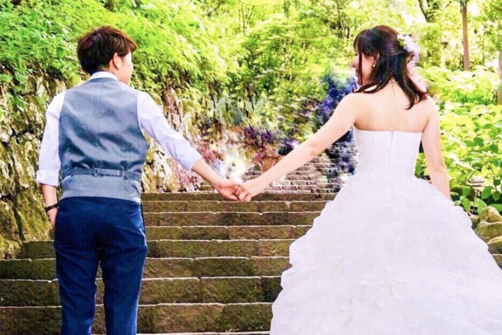 A Japanese same-sex couple stage a wedding photo. Photo: Instagram