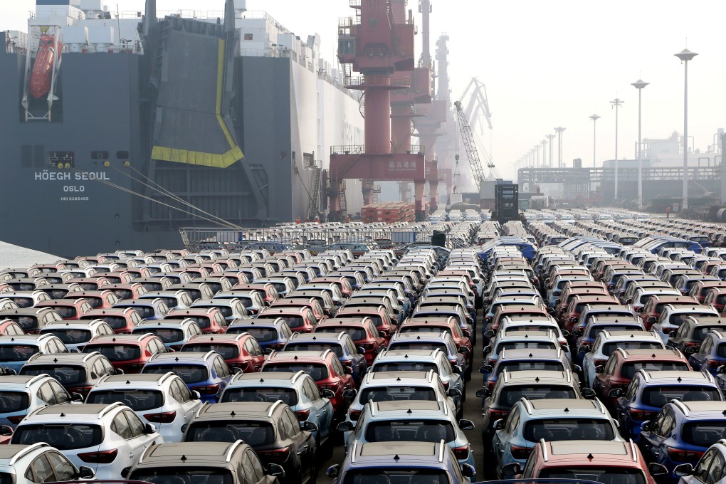 A new report says China should gradually reduce the corporate income tax rate to 20 per cent. Photo: Reuters