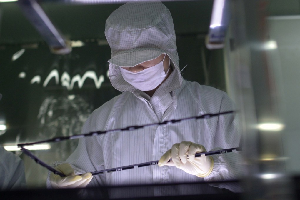 While LCD screens are made and sealed in dust-free factories, they can emit hazardous pollution when recycled, researchers say. Photo: Reuters