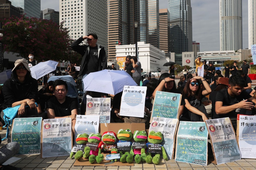 Social workers staged a rally in Edinburgh Place, Central, to kickstart a three-day strike. Photo: Sam Tsang