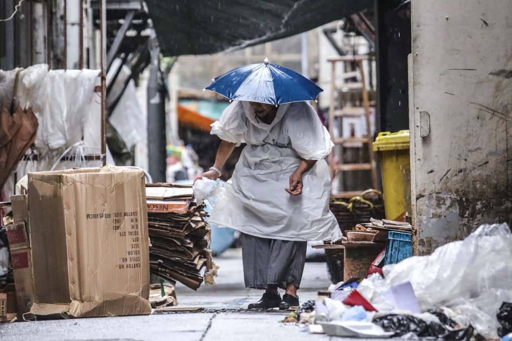 With a record 1.4 million Hongkongers, or one in five, living below the poverty threshold in 2018, the situation is worrying. Felix Wong