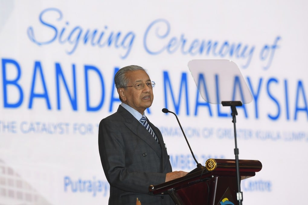 Malaysian Prime Minister Mahathir Mohamad speaks during the signing ceremony of the Bandar Malaysia development agreement. Photo: DPA