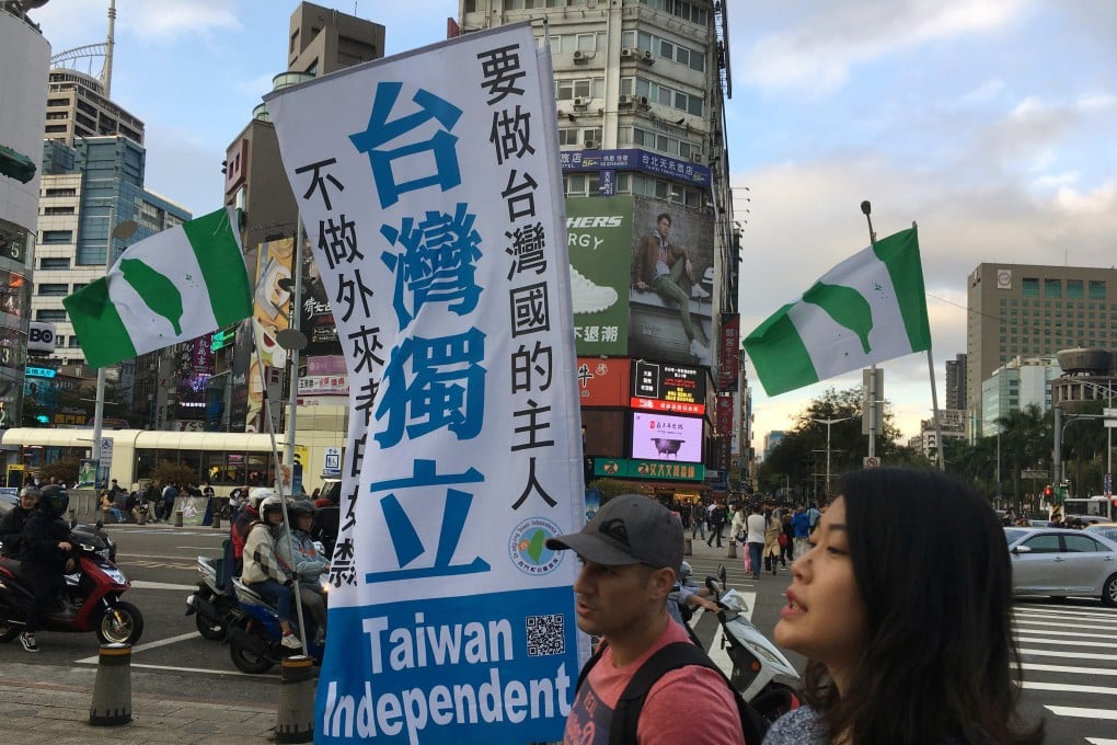 Pro-independence flags on display in Taipei. Photo: Reuters